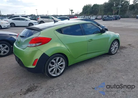 2012 Hyundai Veloster Base W/Black z USA, uszkodzony, nr VIN KMHTC6AD5CU027552